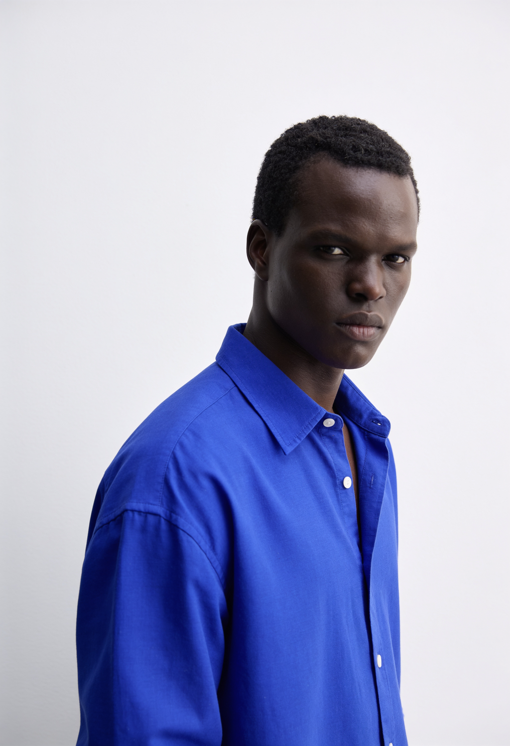 Main Character | Cropped Relaxed-Fit Drop-Shoulder Shirt | Blueberry